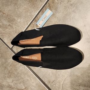 NWT Black Canvas Toms women's size 9